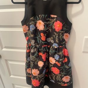 Like new size 2 Kate spade floral dress
